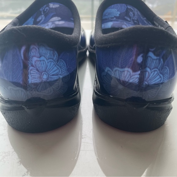 NWOT 🦋 Blue floral SLOGGERS | Size: 7 - Picture 14 of 16